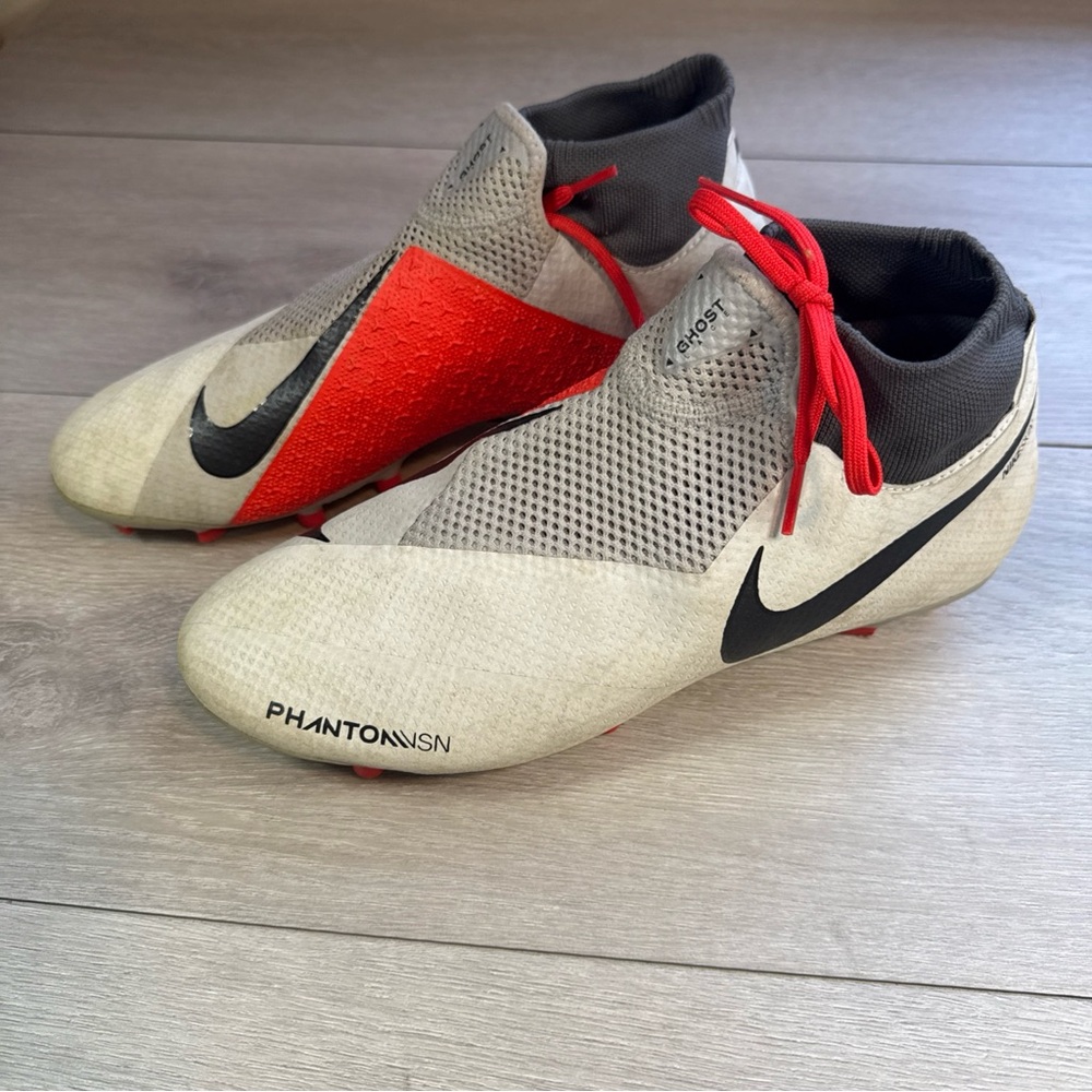 Nike Phantom Vision Elite FG Size 9 Gently Used Soccer Cleats - Ghost Laces